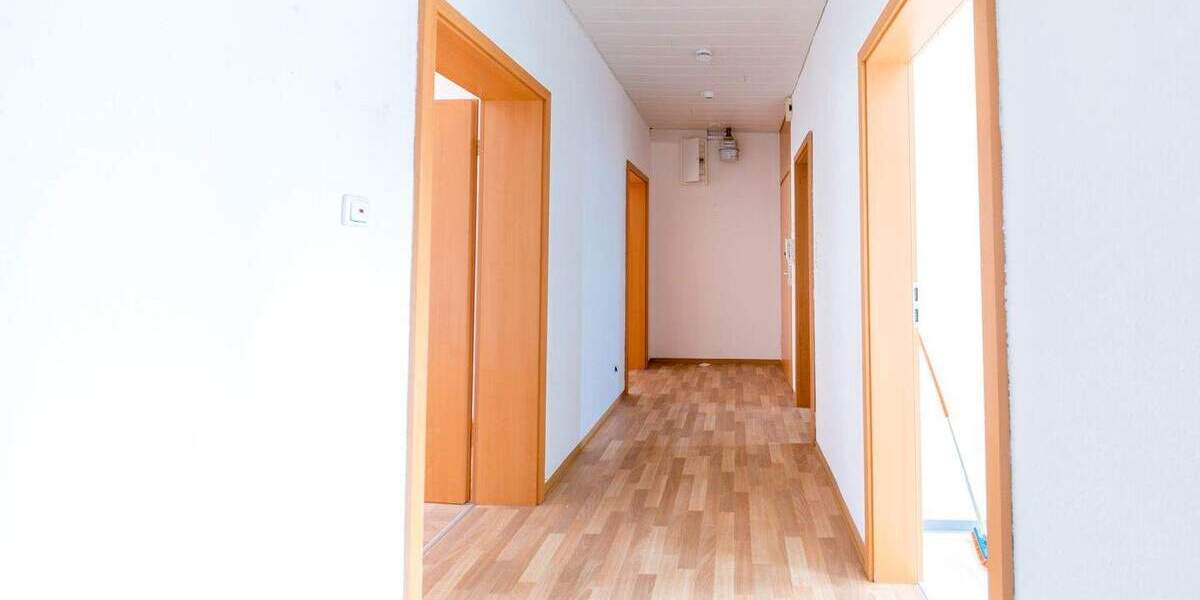 Etagenwohnung Schweinfurt Innenstadt - 2 Zimmer, 61 m&sup2;, 420&euro; | Angebot:25669911