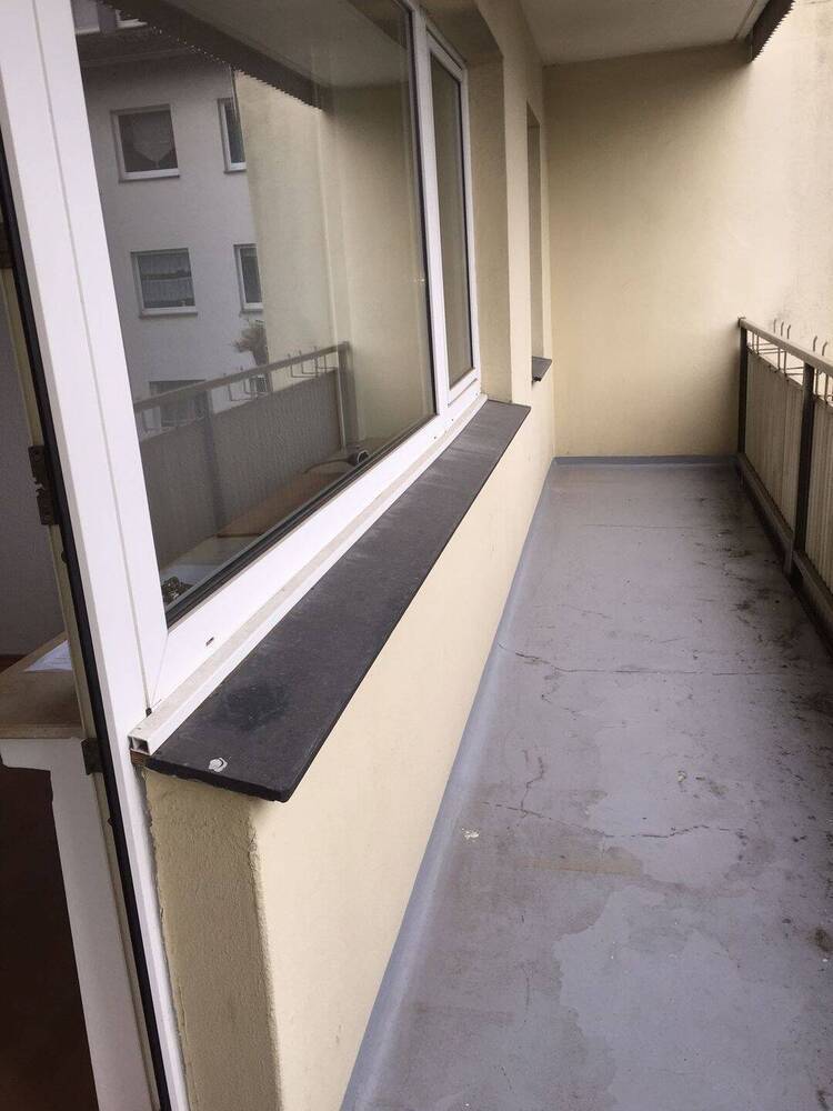 Lev.-Quettingen, ruhiges Appartement, 1.OG, ca. 37 m², 1 Zimmer, Balkon, Küche, Wannenbad