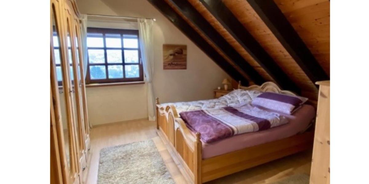 Einfamilienhaus Wiehl - 3 Zimmer, 110 m&sup2;, 1.300&euro; | Angebot:25232205