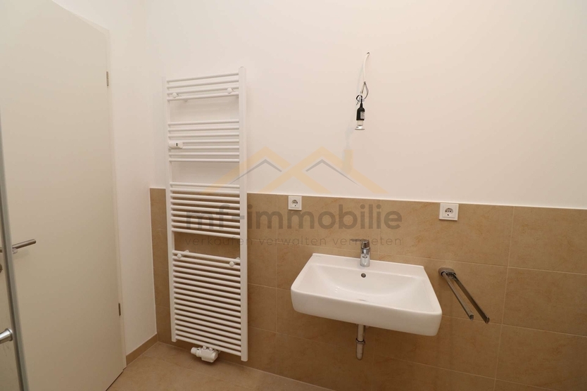 Seltenheit! 4 Zimmer, Küche, Bad, Balkon kurzfristig verfügbar 4 zimmer