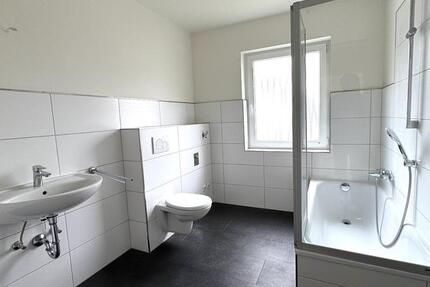 Schicke 2 ZKB in verkehrsberuhigter Innenstadtlage mit Balkon in Diez 2 zimmer