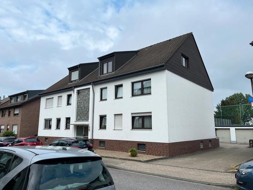 Helle 3-Zimmer Wohnung mit Balkon, Garten und Garage in Eilendorf