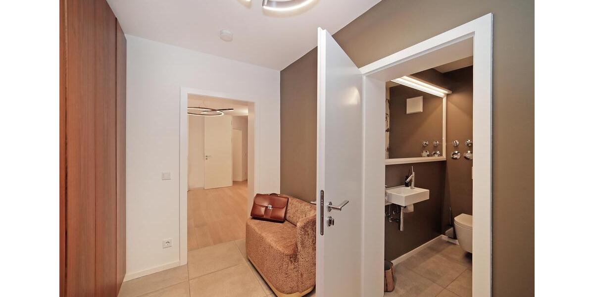 Etagenwohnung München Schwabing-Freimann - 4 Zimmer, 145 m&sup2;, 4.200&euro; | Angebot:23663467