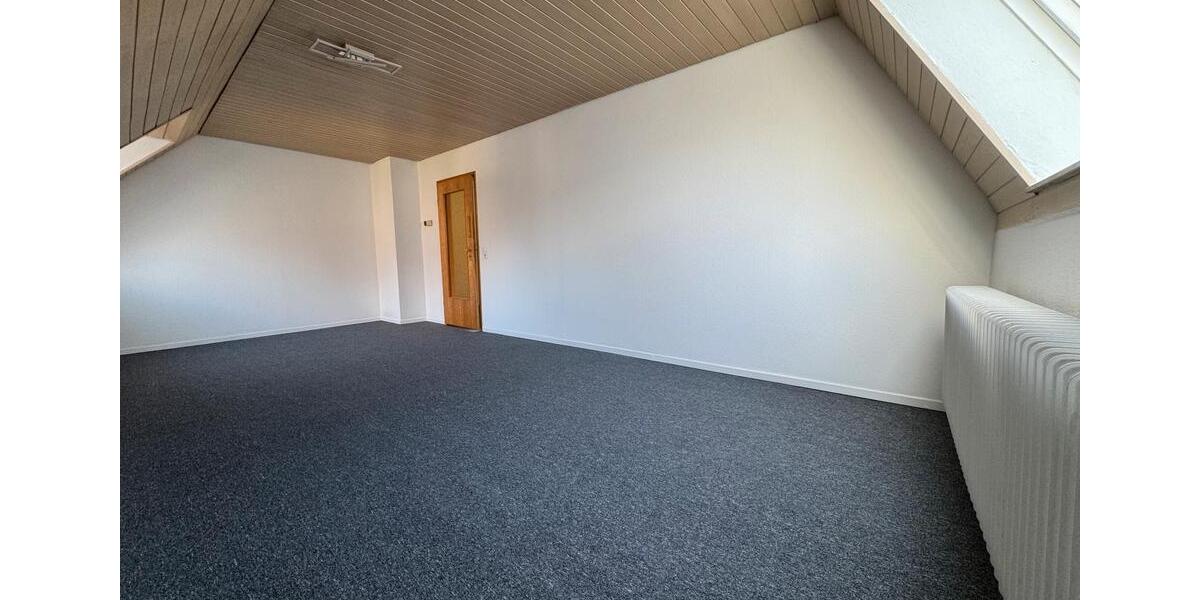 Dachgeschoßwohnung Dortmund - 2.5 Zimmer, 66 m&sup2;, 790&euro; | Angebot:24490206