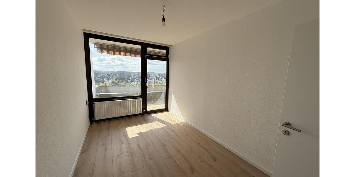 Dachgeschoßwohnung Mainz Finthen - 3 Zimmer, 96 m&sup2;, 1.400&euro; | Angebot:25903574