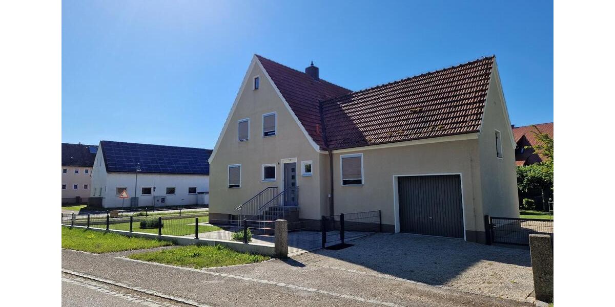Einfamilienhaus Maihingen - 7 Zimmer, 135 m&sup2;, 1.200&euro; | Angebot:26614462