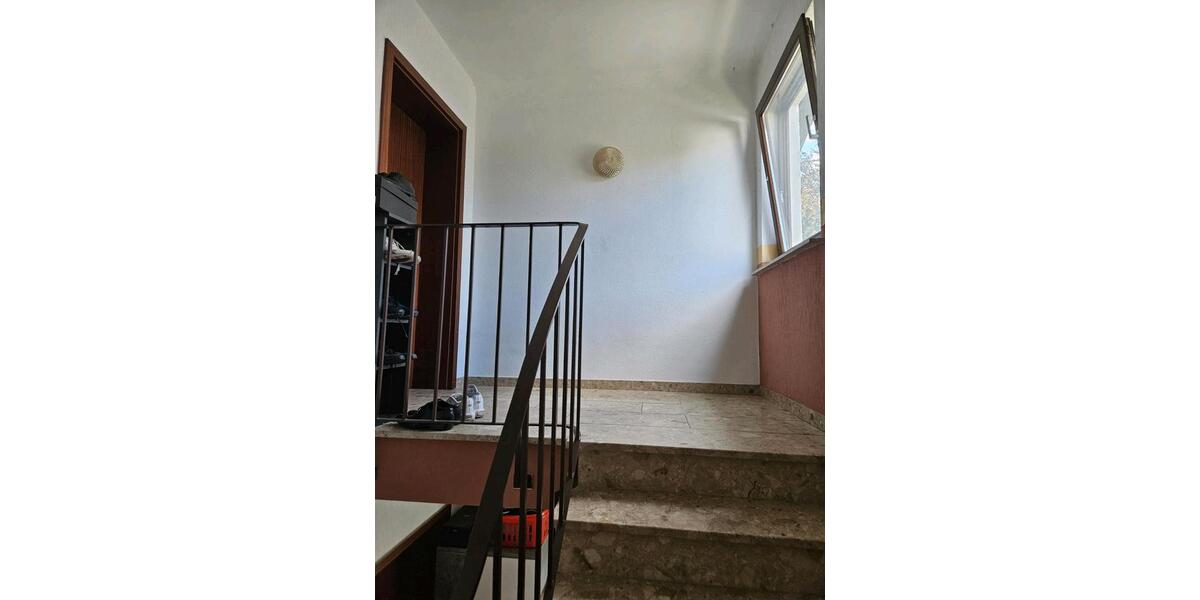Dachgeschoßwohnung Bruchköbel - 2 Zimmer, 60 m&sup2;, 850&euro; | Angebot:26041319