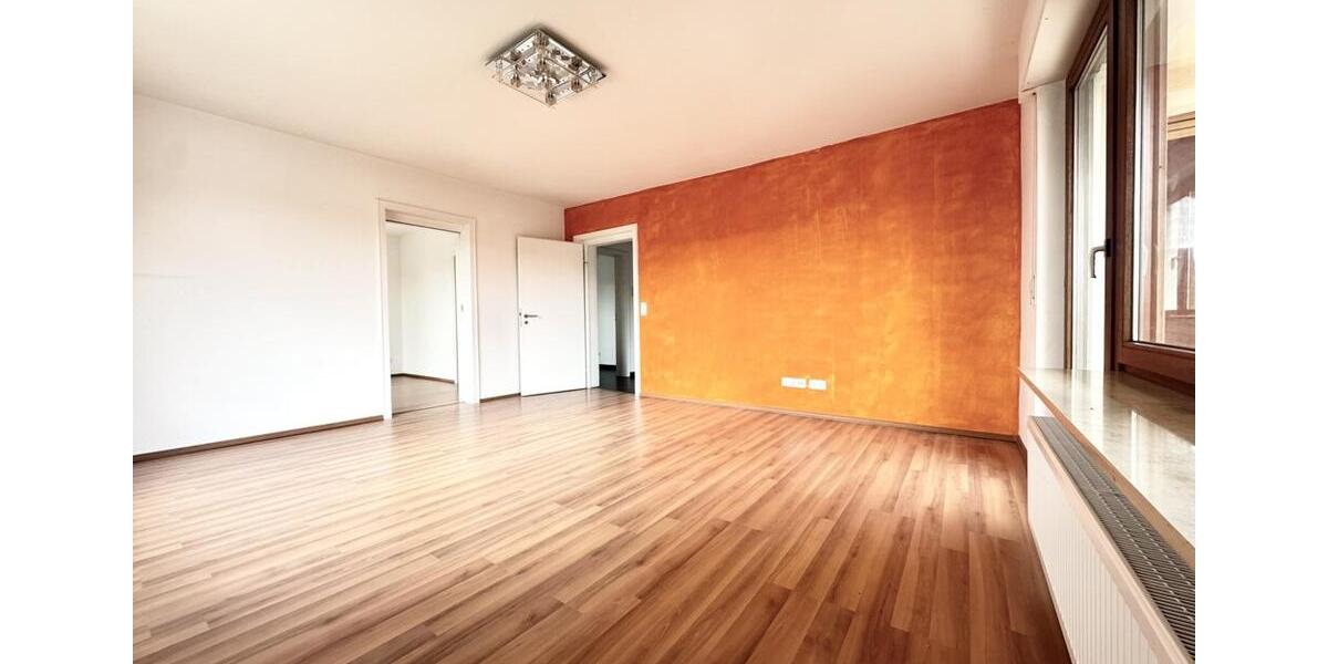 3-Zimmer-Wohnung plus separatem Esszimmer und 2 Balkonen in Oberstenfeld 4 zimmer