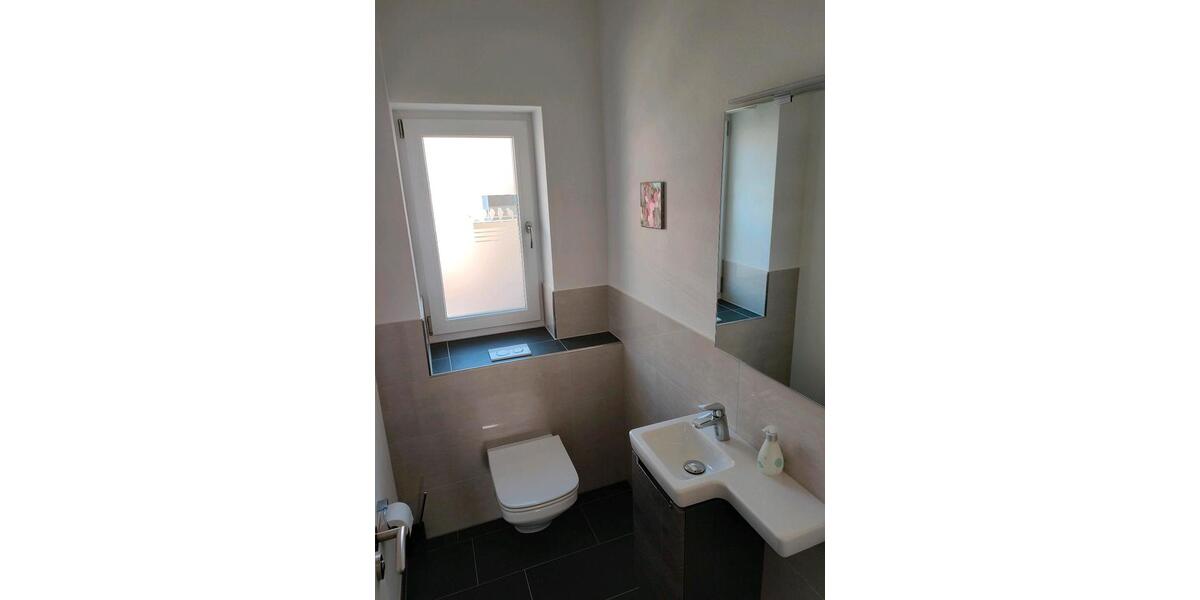 Dachgeschoßwohnung Essingen - 2 Zimmer, 92 m&sup2;, 1.400&euro; | Angebot:24964475