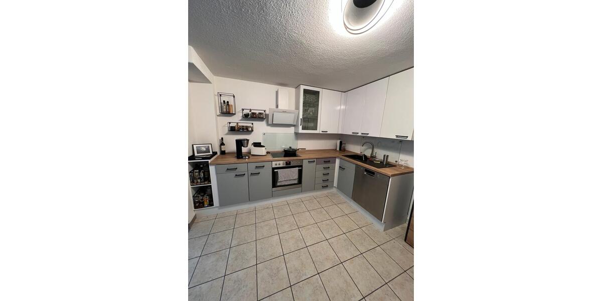 Erdgeschoßwohnung Albstadt - 3.5 Zimmer, 125 m&sup2;, 1.000&euro; | Angebot:25576457