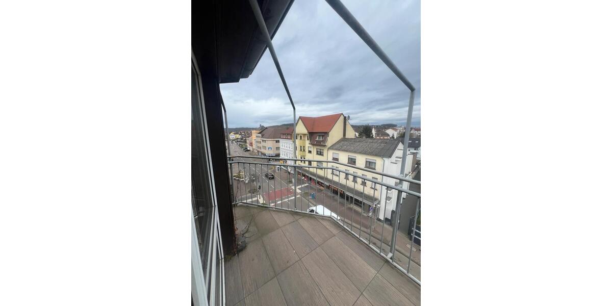 Dachgeschoßwohnung Völklingen - 3 Zimmer, 110 m&sup2;, 950&euro; | Angebot:25589315