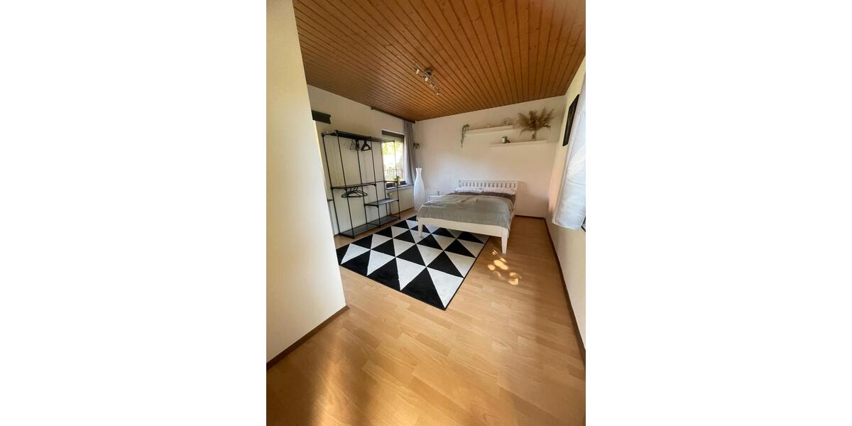 Wohnen auf Zeit Höchberg - 1 Zimmer, 25 m&sup2;, 450&euro; | Angebot:24865927
