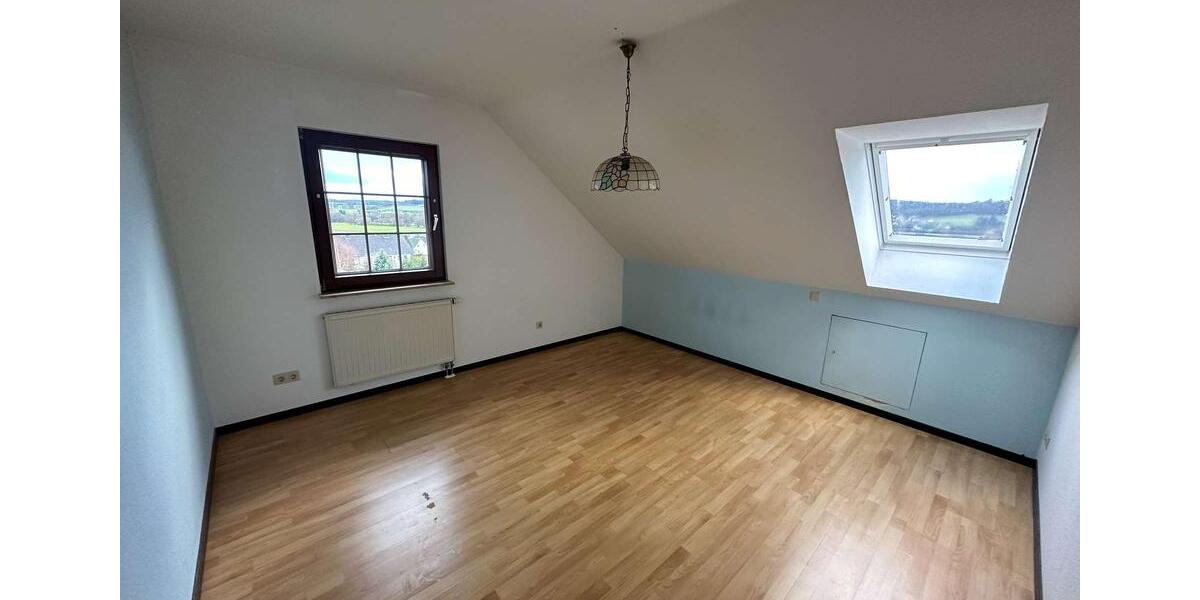 Dachgeschoßwohnung Lissendorf - 2 Zimmer, 48 m&sup2;, 340&euro; | Angebot:24700304