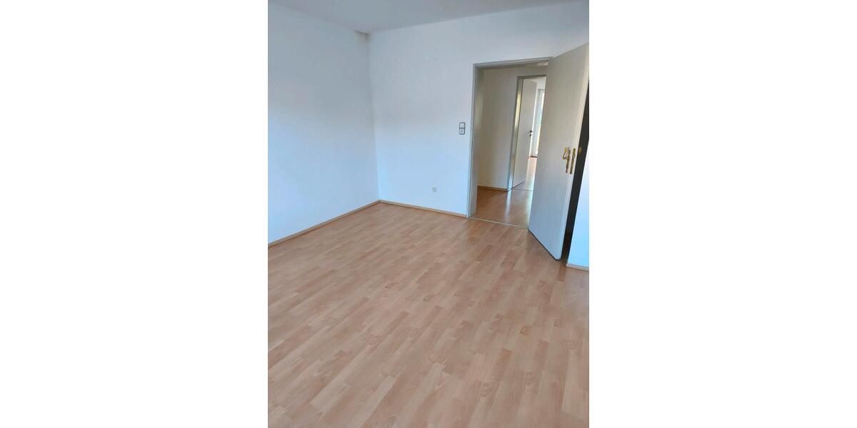 Etagenwohnung Bischofsheim in der Rhön - 3 Zimmer, 83 m&sup2;, 679&euro; | Angebot:26378745
