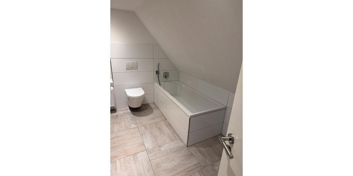 Dachgeschoßwohnung Uder - 3 Zimmer, 85 m&sup2;, 800&euro; | Angebot:24476775