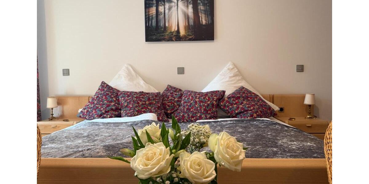 Erdgeschoßwohnung Leichlingen (Rheinland) - 2 Zimmer, 90 m&sup2;, 1.800&euro; | Angebot:24653747