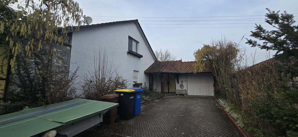 Einfamilienhaus Aach - 6 Zimmer, 220 m&sup2;, 2.000&euro; | Angebot:25420869