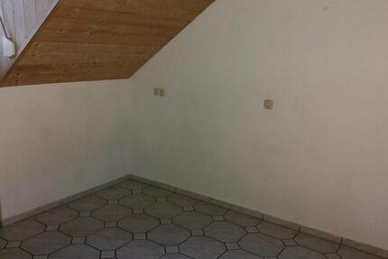 Wohnung Niederaichbach - 4 Zimmer, 110 m&sup2;, 900&euro; | Angebot:25406645