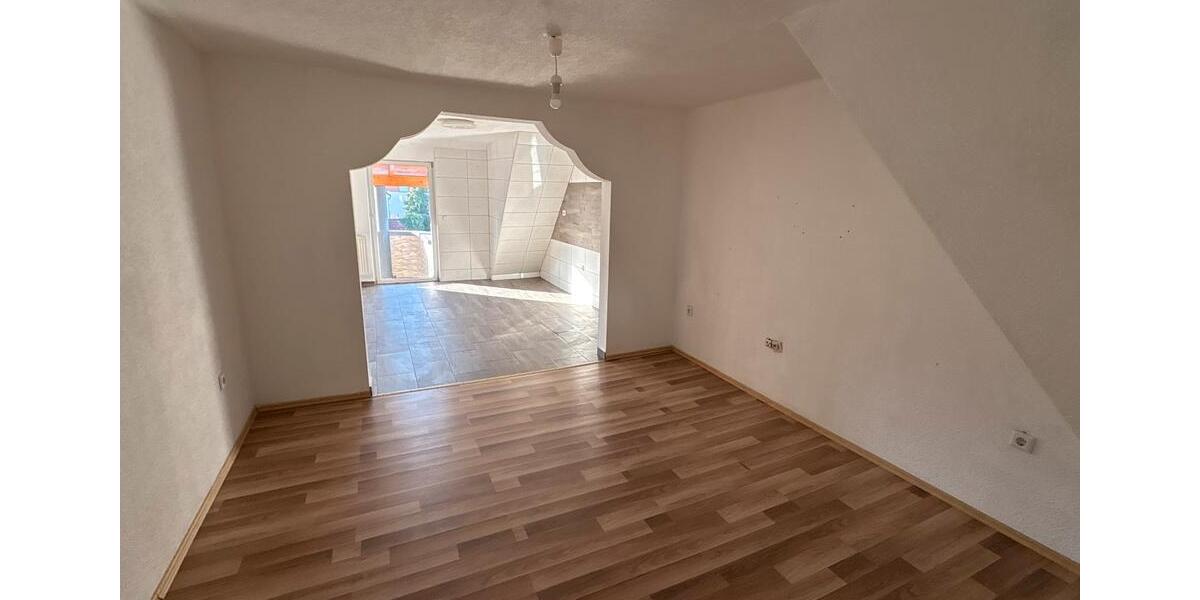 Wohnung zu Vermieten in Eisenberg 3ZKB 3 zimmer