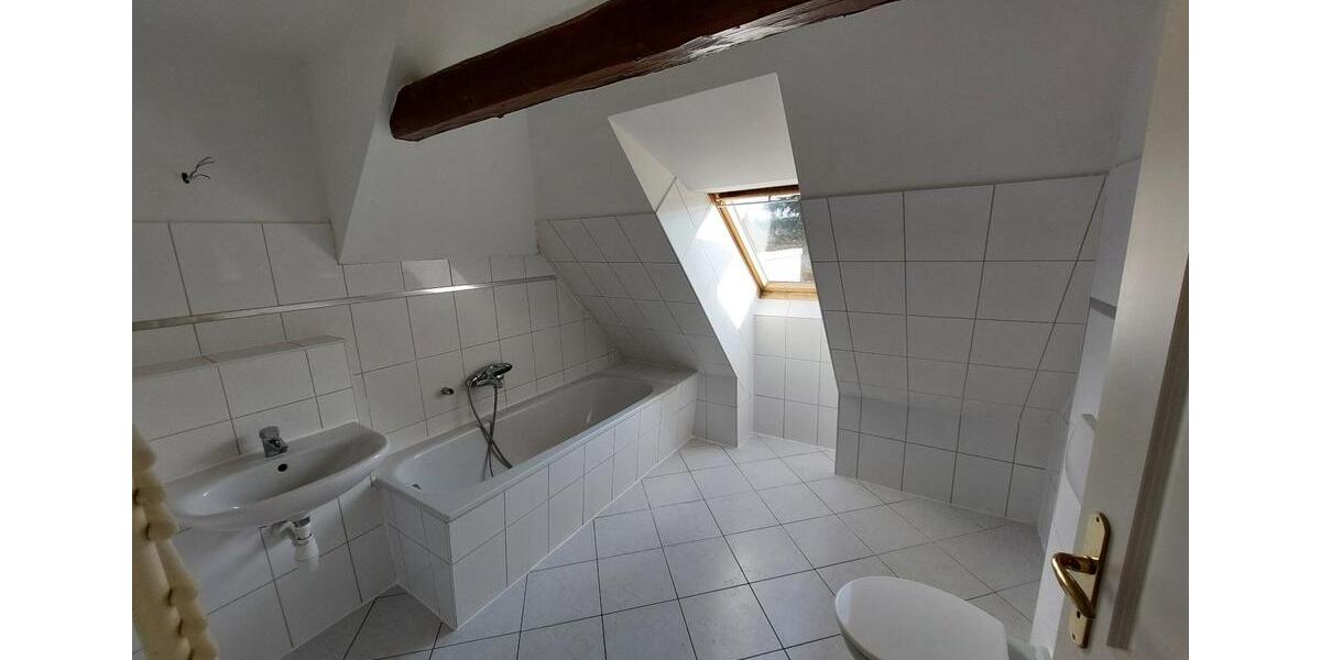 Etagenwohnung Roßwein - 3 Zimmer, 65 m&sup2;, 325&euro; | Angebot:19263247