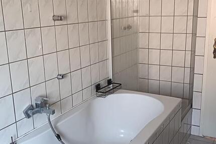 Wohnung Saarbrücken West - 3 Zimmer, 100 m&sup2;, 550&euro; | Angebot:24694825