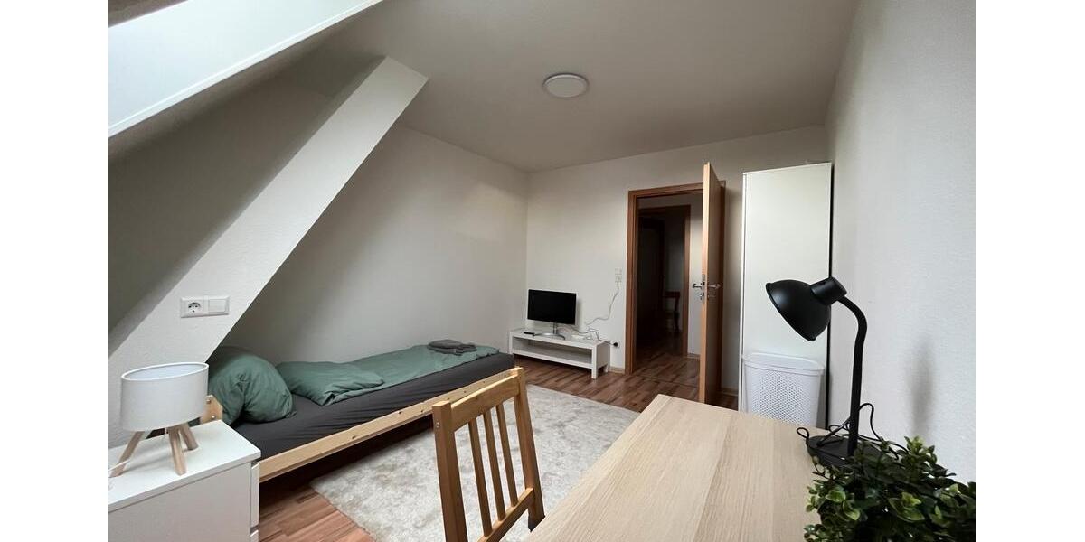 Wohnen auf Zeit Offenburg - 4 Zimmer, 150 m&sup2;, 35&euro; | Angebot:25051541