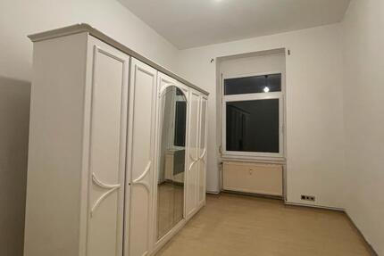 WG Wohnung für Frau 1 zimmer