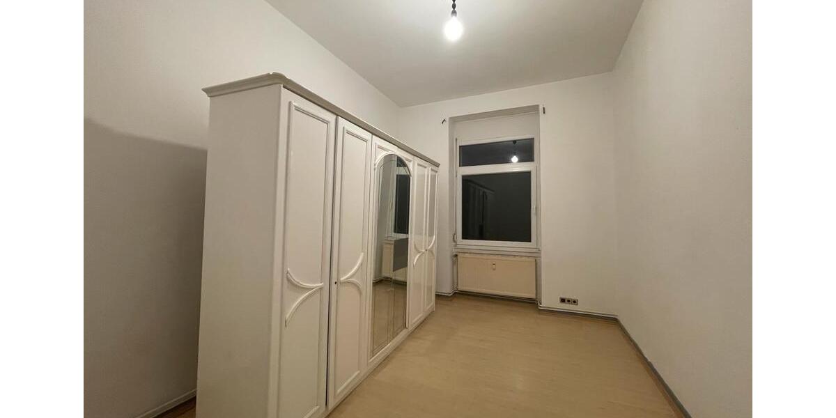 WG Wohnung für Frau 1 zimmer
