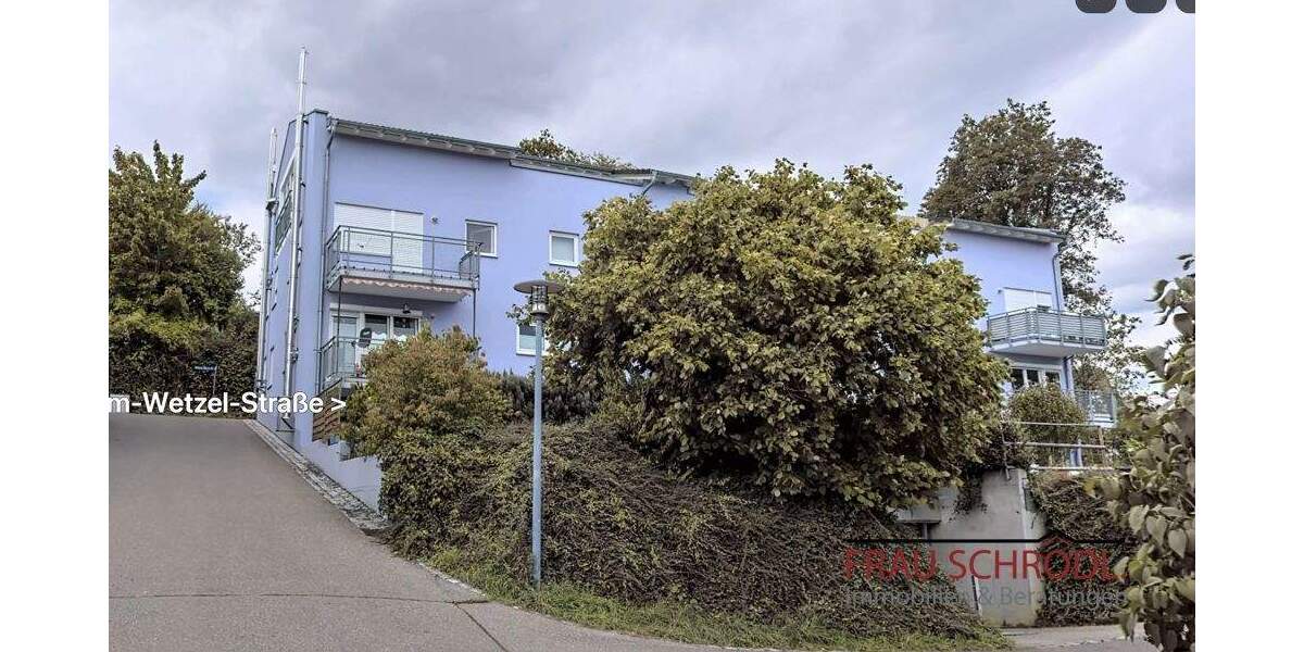 Ruhige 2-Zimmer-Wohnung mit Terrasse und Aufzug - ideal für Singles oder Senioren Engen-Ballenberg 2 zimmer