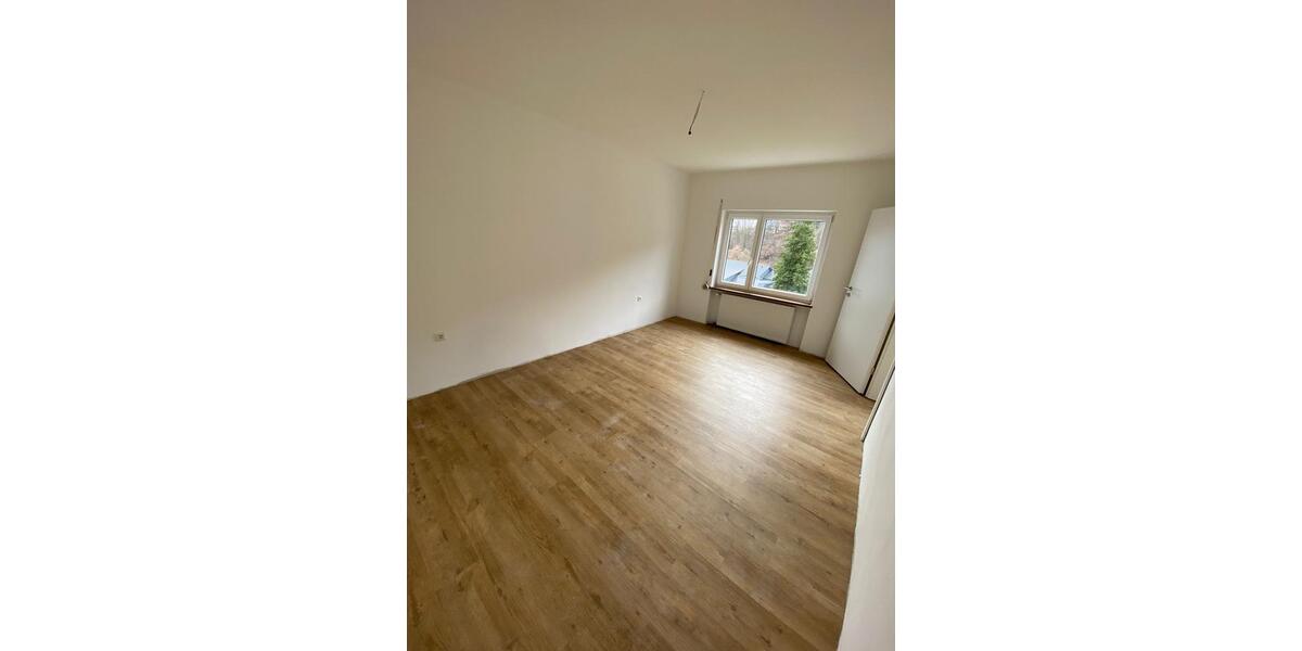 Erdgeschoßwohnung Waldshut-Tiengen Tiengen - 3.5 Zimmer, 86 m&sup2;, 850&euro; | Angebot:25858037
