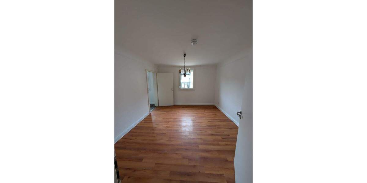 Etagenwohnung Wiehl Bielstein - 2 Zimmer, 85 m&sup2;, 850&euro; | Angebot:25266830