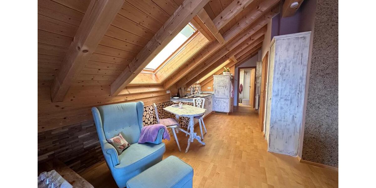 Dachgeschoßwohnung Oberstdorf - 1 Zimmer, 37 m&sup2;, 690&euro; | Angebot:26032312