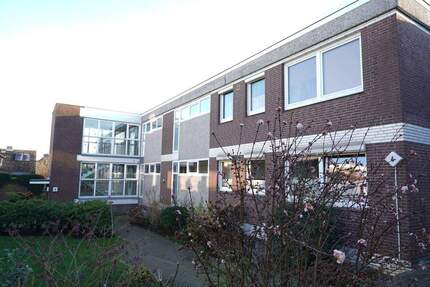 Modernisierte Mietwohnung in Hittfeld mit großem Balkon, Schwimmbad und Sauna! 2 zimmer