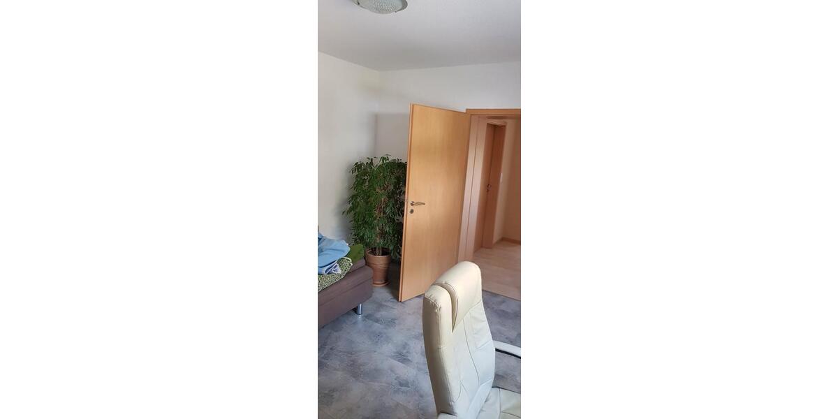 Dachgeschoßwohnung Werdohl - 4 Zimmer, 98 m&sup2;, 600&euro; | Angebot:26148087
