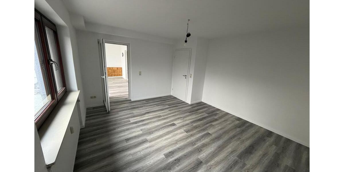 Etagenwohnung Hungen - 5 Zimmer, 127 m&sup2;, 1.300&euro; | Angebot:24819196