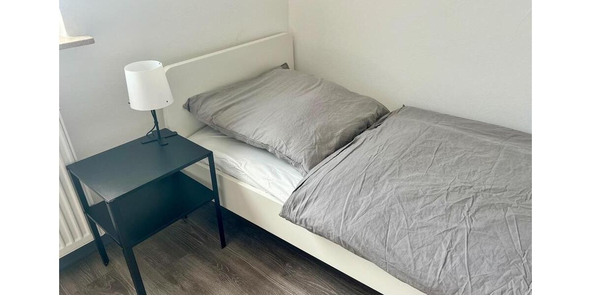Wohnen auf Zeit Oberhausen-Rheinhausen Rheinhausen - 7 Zimmer, 140 m&sup2;, 15&euro; | Angebot:18472063