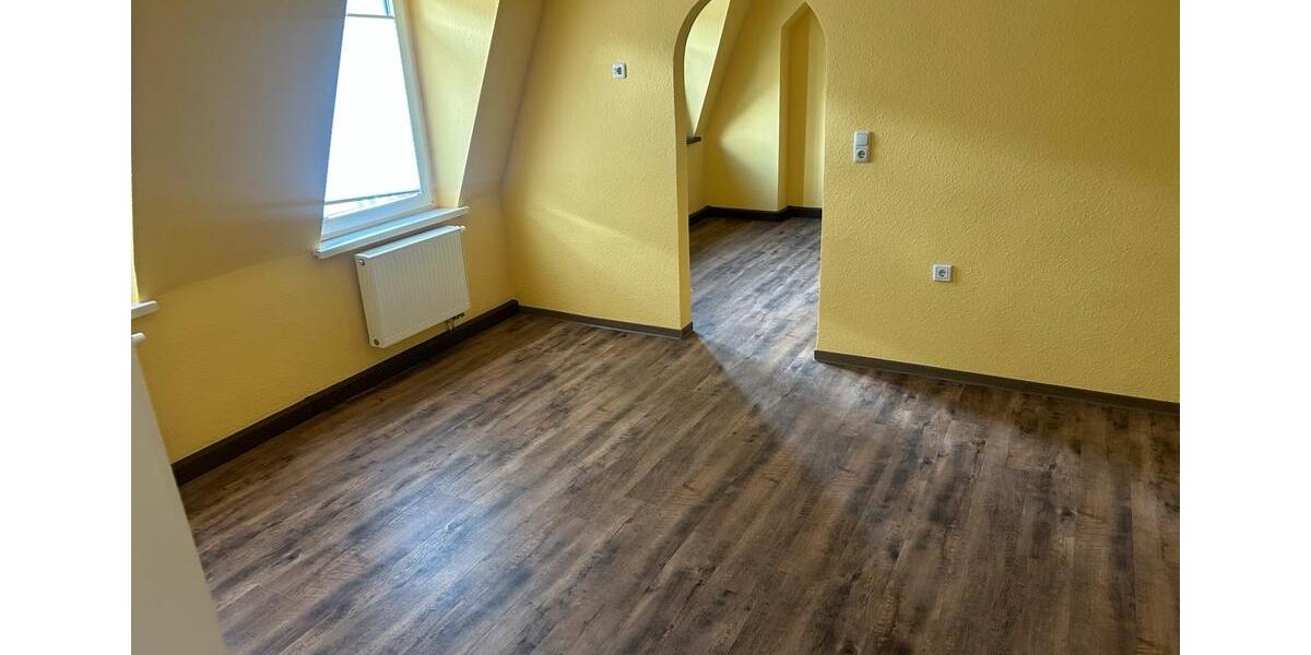 Dachgeschoßwohnung Bischofswerda - 2 Zimmer, 82 m&sup2;, 677&euro; | Angebot:26662714