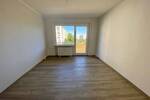 Erstbezug nach Sanierung: 2-Raum mit Balkon und Badewanne