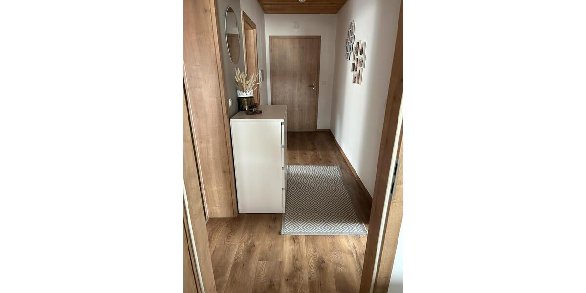 Dachgeschoßwohnung Schwarzenfeld - 2 Zimmer, 53 m&sup2;, 610&euro; | Angebot:25968174