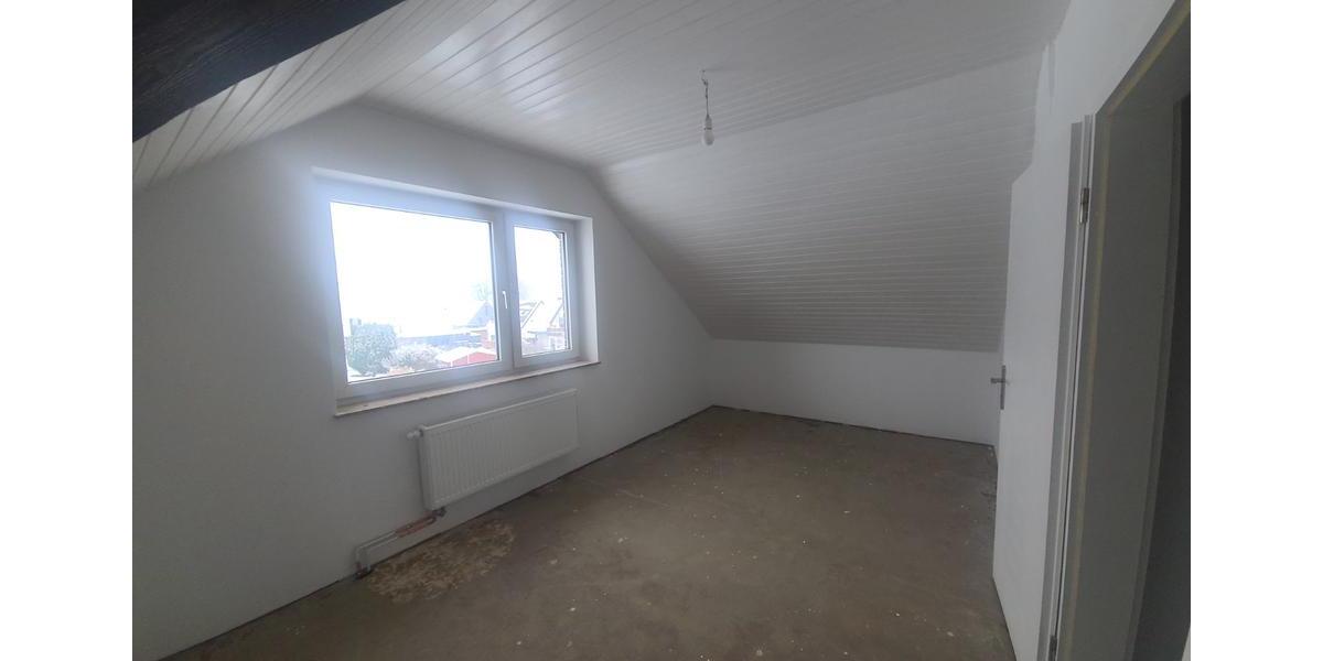 Dachgeschoßwohnung Enger - 2.5 Zimmer, 66 m&sup2;, 600&euro; | Angebot:24783747