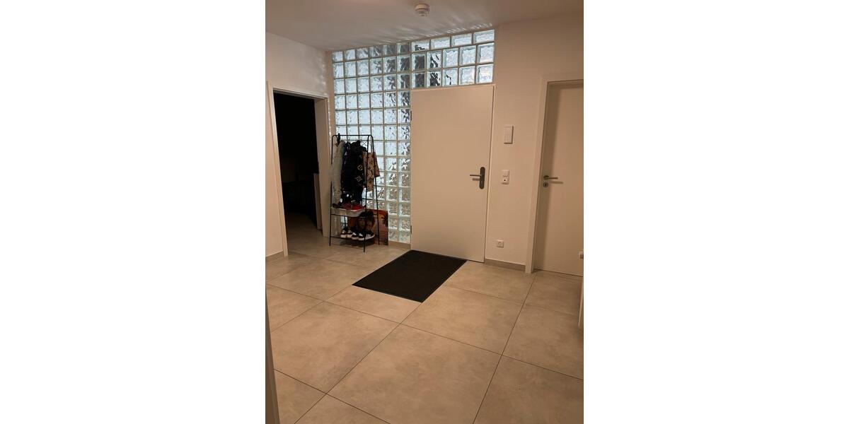 Etagenwohnung Mainhausen - 4 Zimmer, 110 m&sup2;, 1.700&euro; | Angebot:24446602