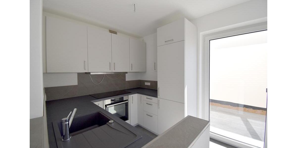 Neuwertig! Energieeffiziente 143m² Doppelhaushälfte mit Garten, Einbauküche und Garage in Straßfeld 5 zimmer