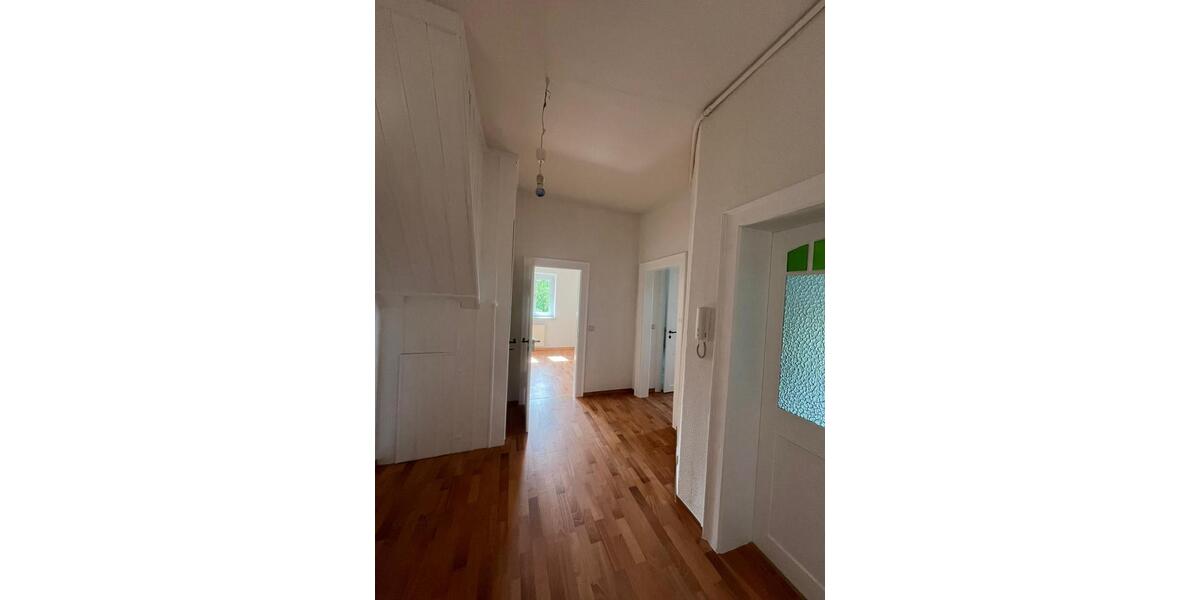 Dachgeschoßwohnung Zeitz - 3 Zimmer, 96 m&sup2;, 765&euro; | Angebot:25052324