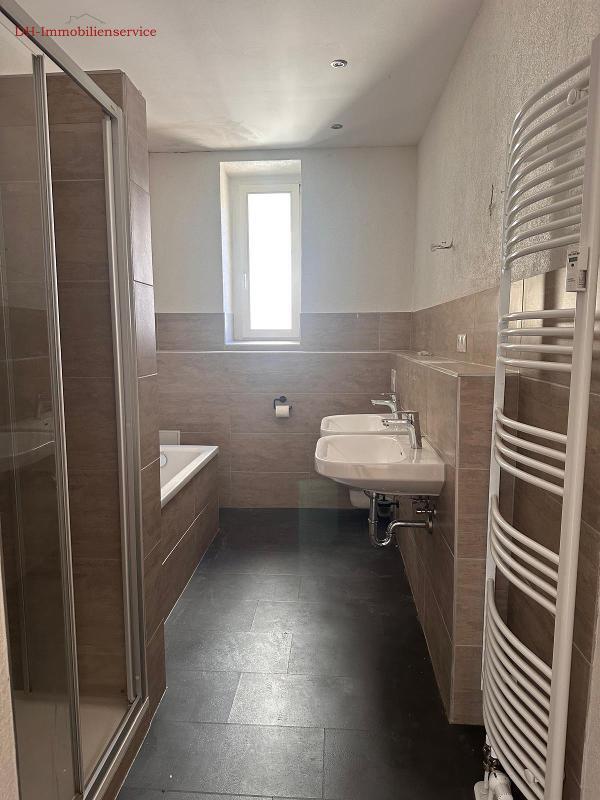 Wunderschöne 5-Raum-Erdgeschoßwohnung mit 155 m² und Parkettboden