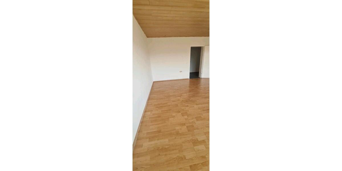 Etagenwohnung Stolzenau - 4 Zimmer, 90 m&sup2;, 1.080&euro; | Angebot:26089522