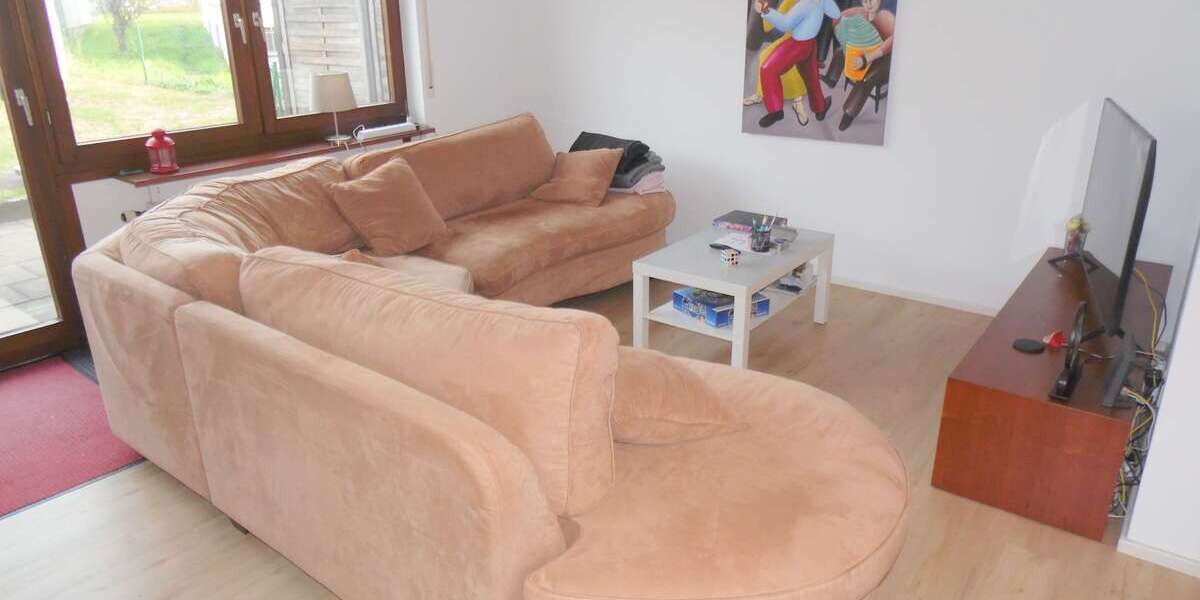 Einfamilienhaus Reutlingen-Mittelstadt Mittelstadt - 6.5 Zimmer, 120 m&sup2;, 1.400&euro; | Angebot:25928280