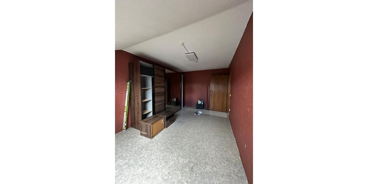 Dachgeschoßwohnung Pohlheim - 2 Zimmer, 85 m&sup2;, 850&euro; | Angebot:26010381