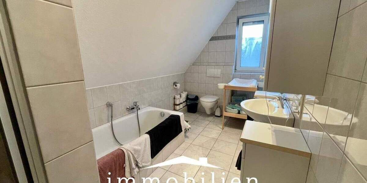 Doppelhaushälfte Cloppenburg - 4 Zimmer, 115 m&sup2;, 950&euro; | Angebot:24685928