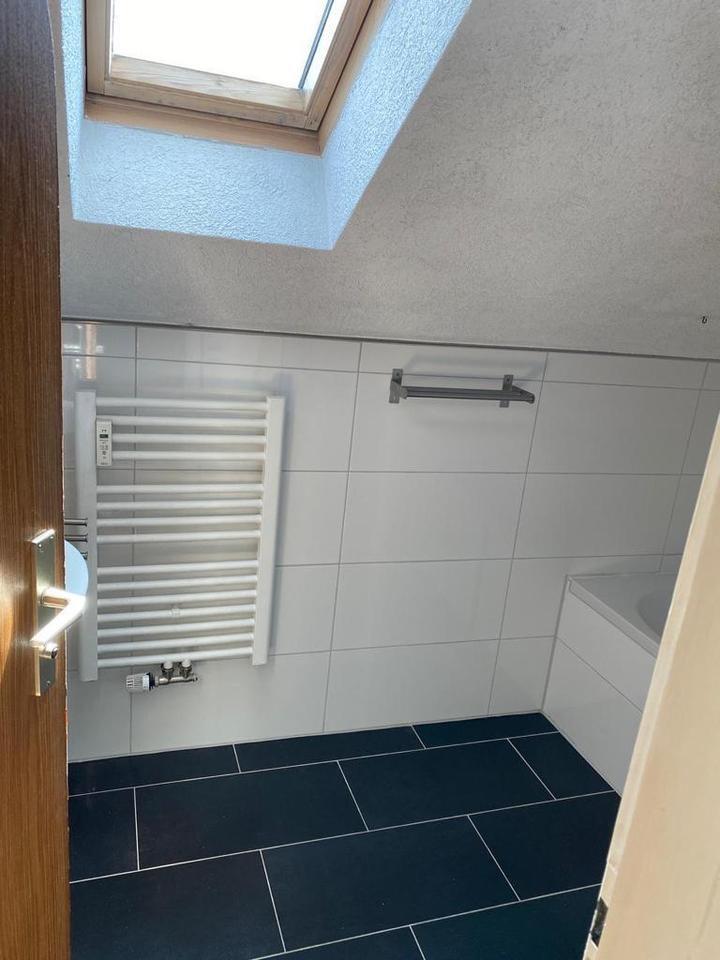 3-Zimmer Dachgeschosswohnung ab 01.12.25 zimmer