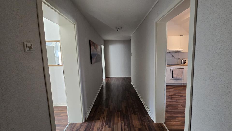 Wohnen auf Zeit Krefeld - 6 Zimmer, 150 m&sup2;, 600&euro; | Angebot:25550414